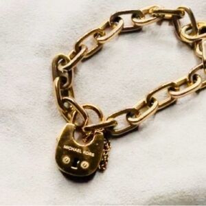 Michael Kors Mercer chain Link Padlock bracelet